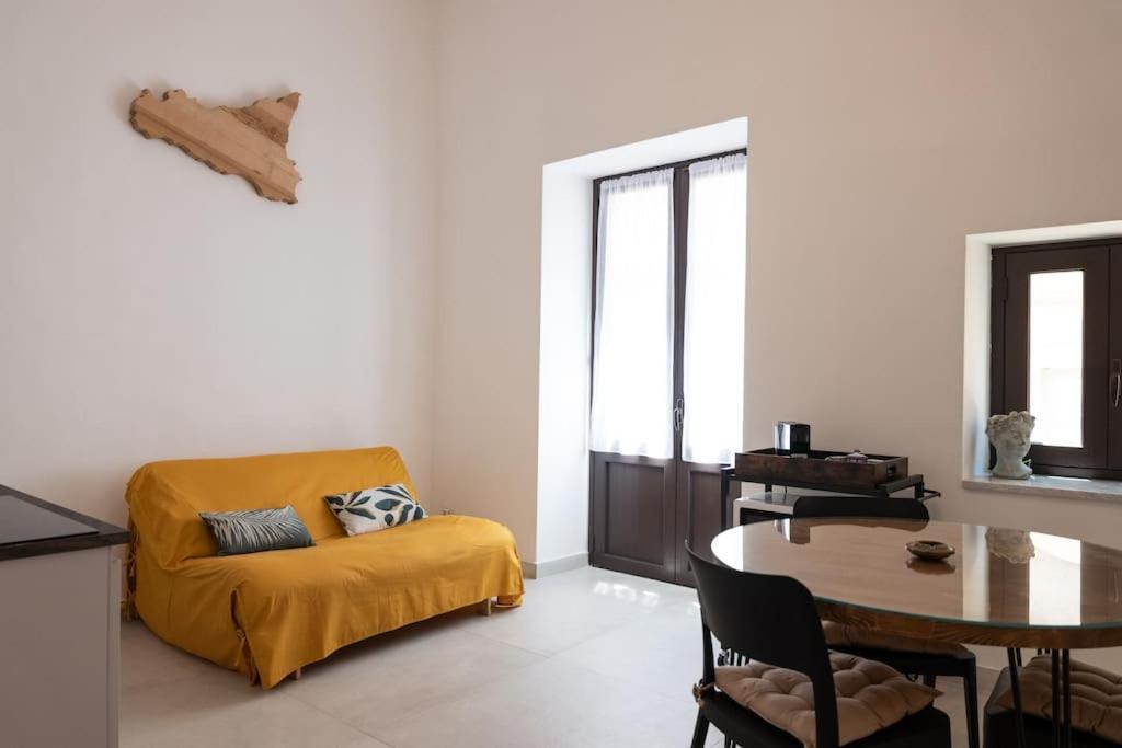 Collegiata Apartment - Catania Downtown Extérieur photo